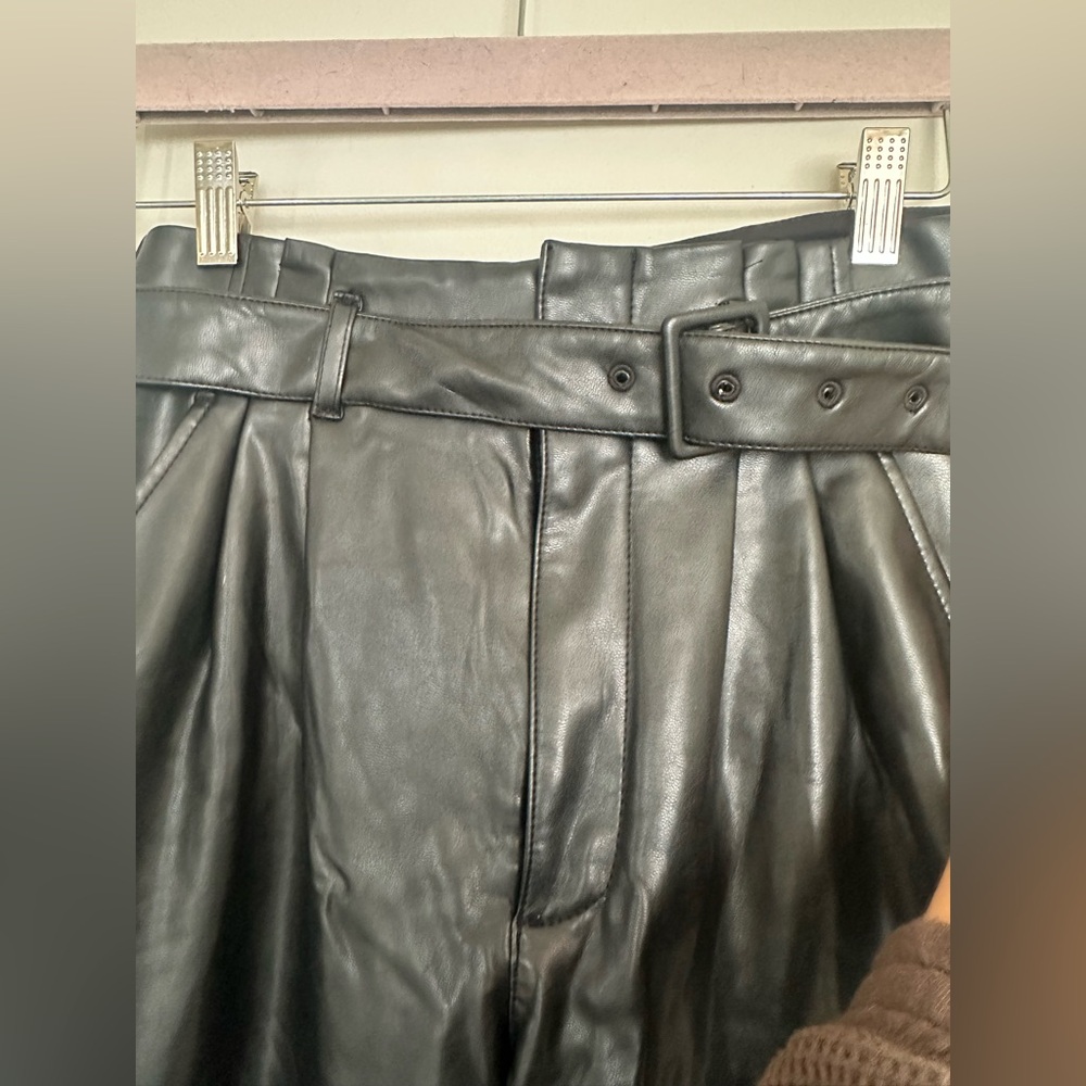 Abercrombie & Fitch Vegan Leather Paper Bag Pants – Size S - Picture 5 of 9